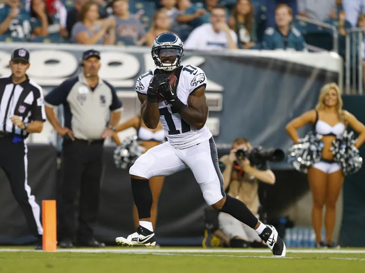 Report: Eagles to place Benn on IR