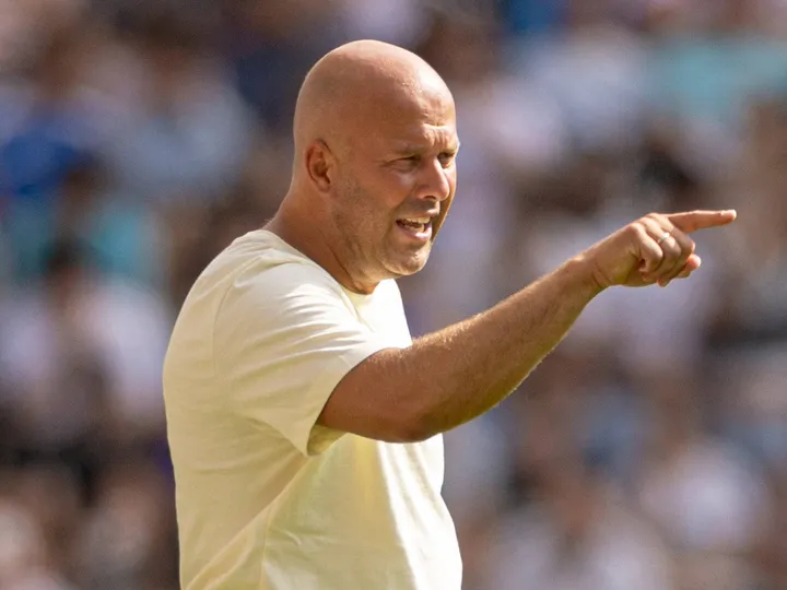 Slot confirms Liverpool transfer agreement as he delivers Leoni, Guehi update