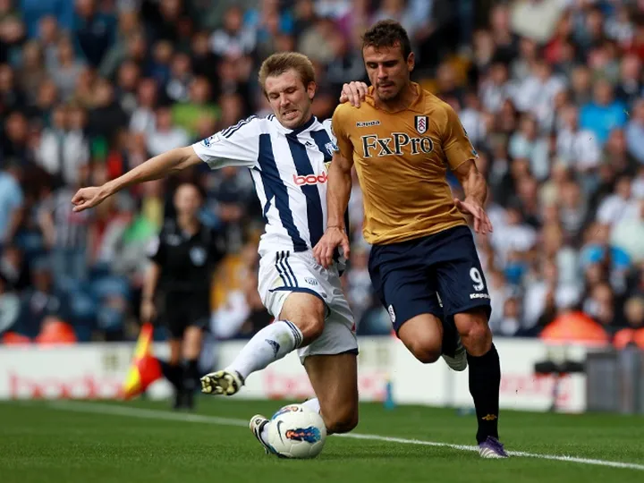 McAuley slams ref Moss