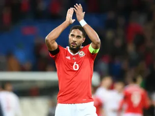 Williams: 'No plans for Wales retirement'