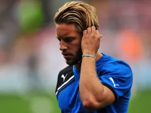 Smith starts for MK Dons