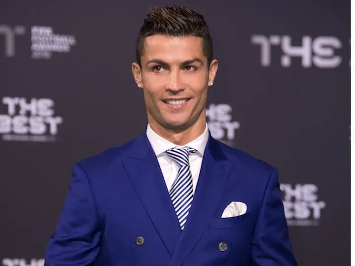 Ronaldo 'to become dad to twins via surrogate'