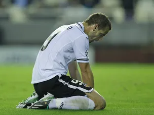 Soldado rallies Valencia