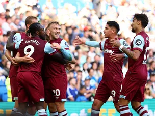 West Ham beat Brighton to rise to Premier League summit
