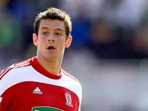 Charlton, Boro level at the break