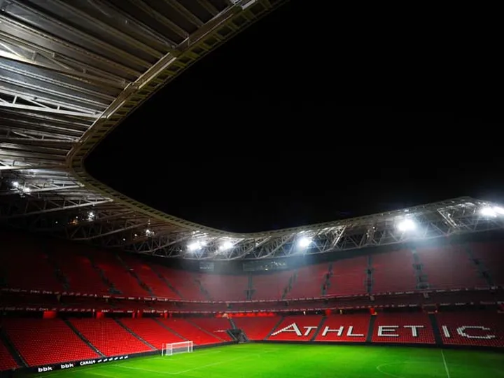 Alvarez diagnosed with testicular cancer