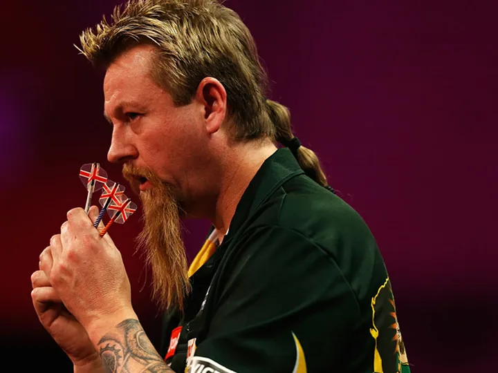 Whitlock survives White comeback