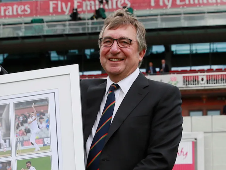 Lancashire announce death of chairman David Hodgkiss