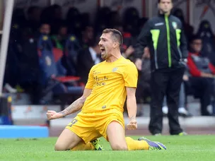 Jorginho brace sends Hellas Verona fourth