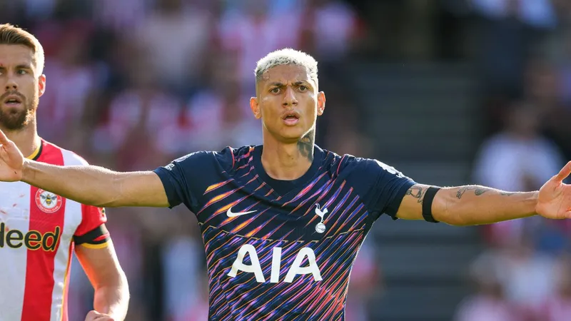 Richarlison blames Spurs issue in statement over failed Vasco da Gama move