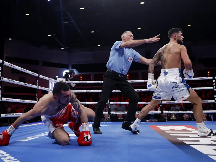 Cordina regains world title in Cardiff classic with Rakhimov