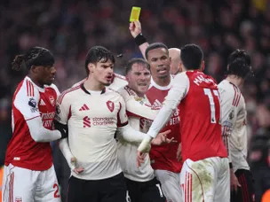 "Idiotic" Martinelli breaks silence on Bradley incident as Slot fears the worst