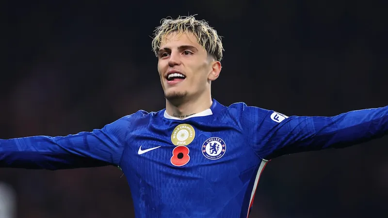 Chelsea told to make one change for FA Cup final amid double injury hope