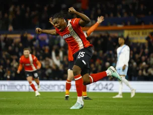 Late drama sees Luton Town overcome Crystal Palace