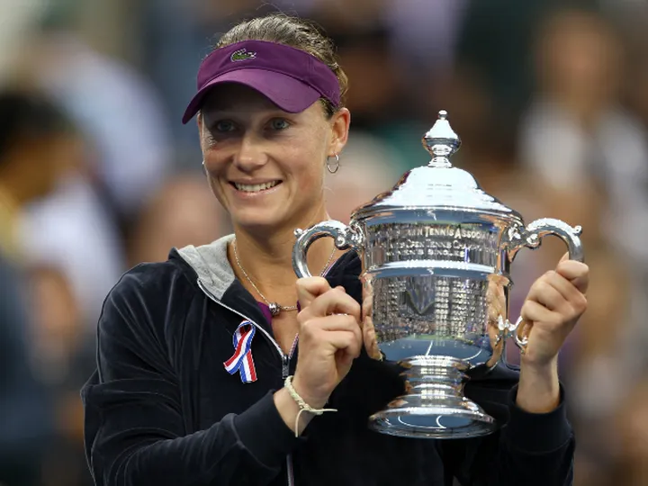 OTD: Stosur shocks Serena in US Open final