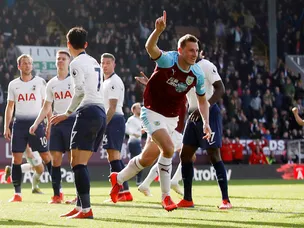 Burnley derail Tottenham's title hopes