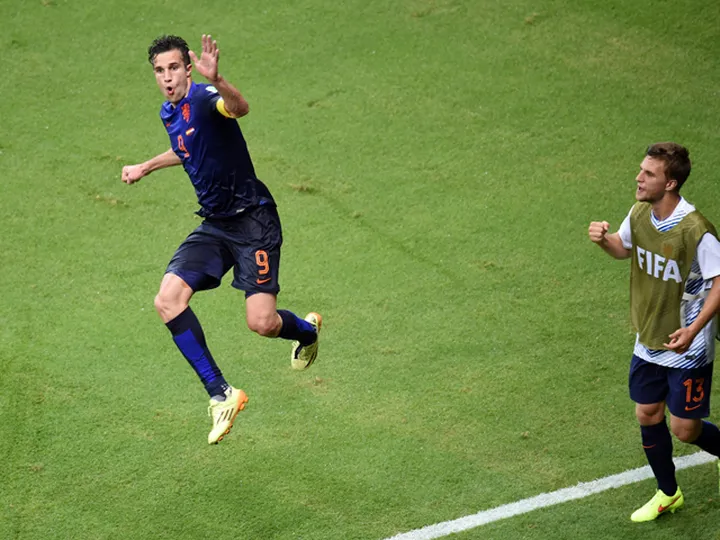 Report: Fenerbahce preparing Van Persie move