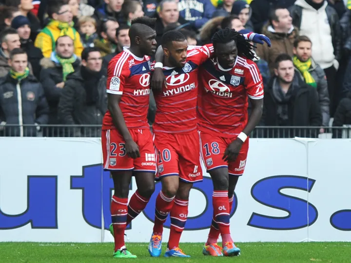 Lyon edge out Nantes