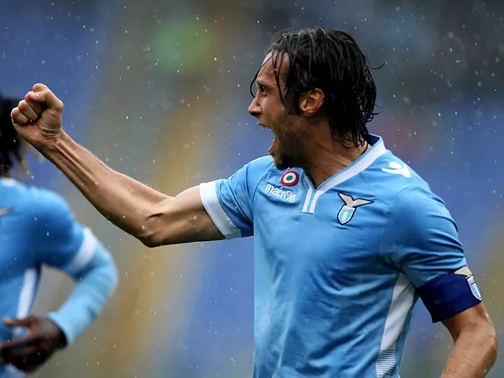 Mauri gives Lazio lead