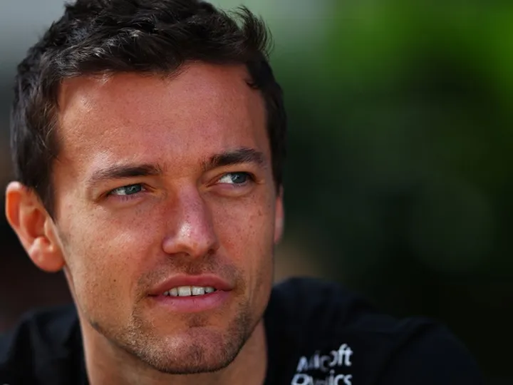 Jolyon Palmer linked with Sauber switch