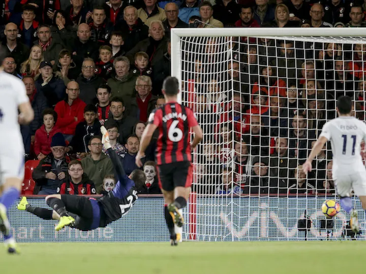 Hazard fires Chelsea past Bournemouth