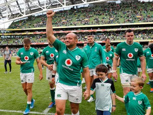 Ireland defeat Wales to go top of world rankings