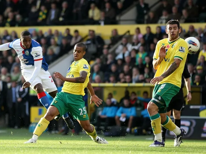 Bolton enter race for Hoilett