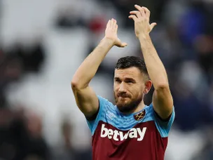 Robert Snodgrass unlikely to be involved in West Ham's crucial clash with Watford