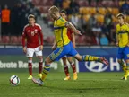 Sweden reach final by beating Denmark