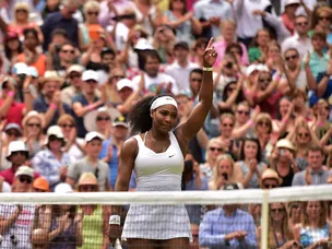 Venus Williams sees off Carla Suarez Navarro