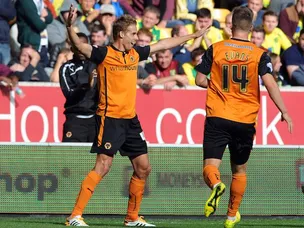 Edwards downs 10-man Norwich