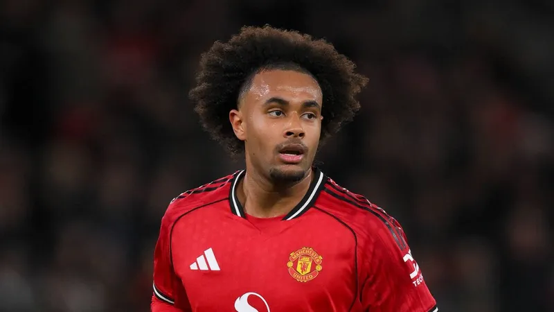 Transfer news and rumours: Zirkzee to Juventus, Beto to Fiorentina, Vaz to Hull