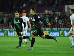 Bojan penalty puts Stoke ahead