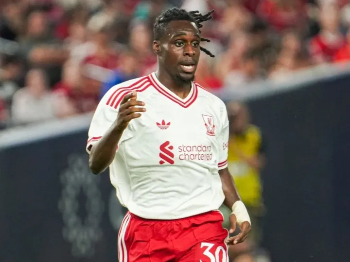 Another injury? Iraola provides update on Frimpong as Reds face transfer dilemma