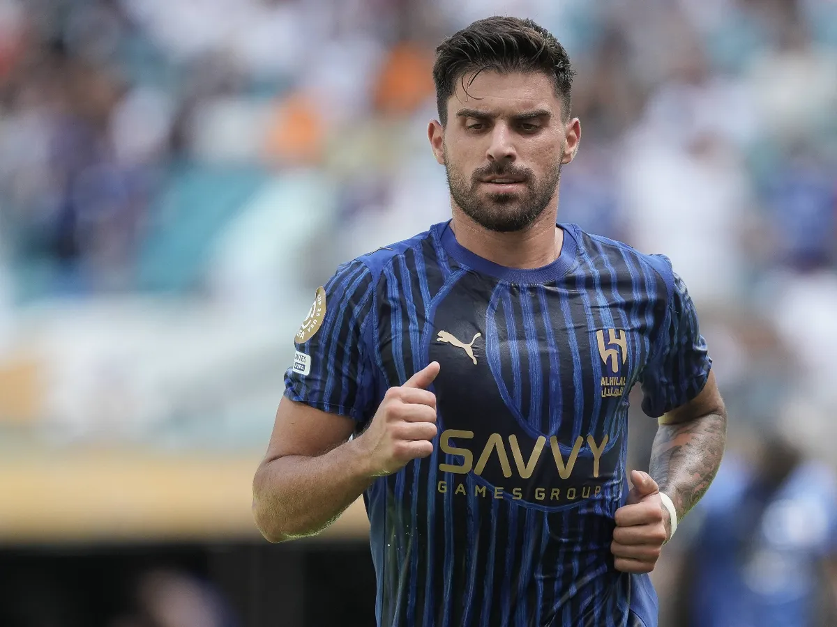 Major Neves update as Premier League clubs learn Portuguese's availability ahead of summer