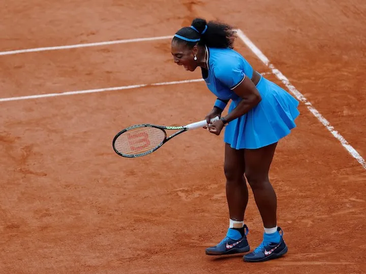 Serena Williams reaches French Open semi