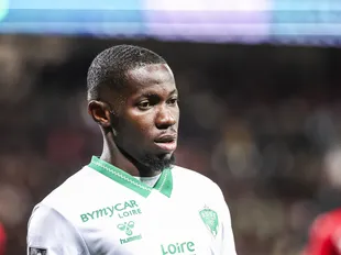 Wrexham to battle Championship rivals for Ligue 2 attacker?