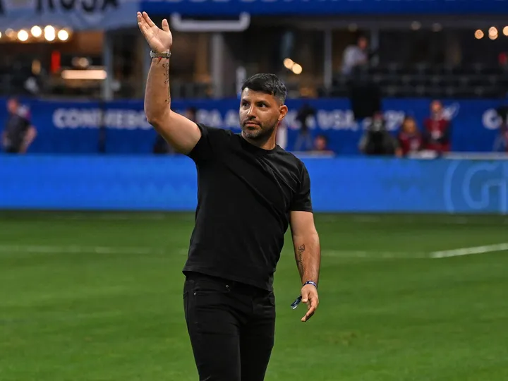 Aguero names Brazilian who would be "perfect fit" for Man City