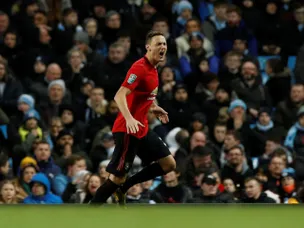 Man City 0-1 (3-2 on agg) Man United - as it happened