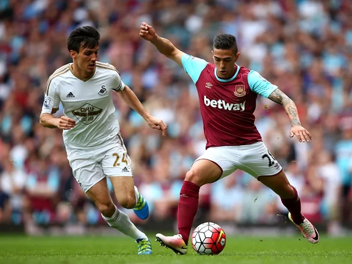 Lanzini unfazed with filling Payet void