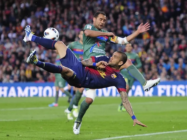 Late Herrera goal denies Barcelona win