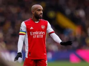 Lacazette on bench for Arsenal, Elneny starts