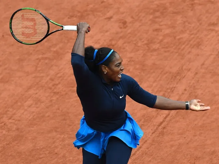 Serena powers into last eight at Roland Garros