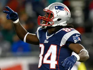 Colts sign former Patriot Branch