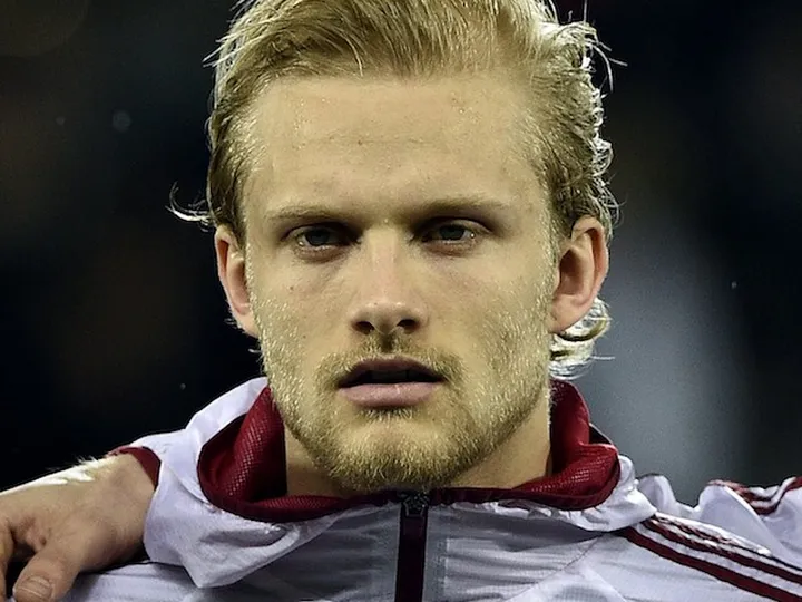 Ajax captain to undergo Wolves medical