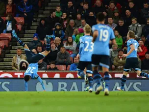 Spurs thrash Stoke to close gap at top