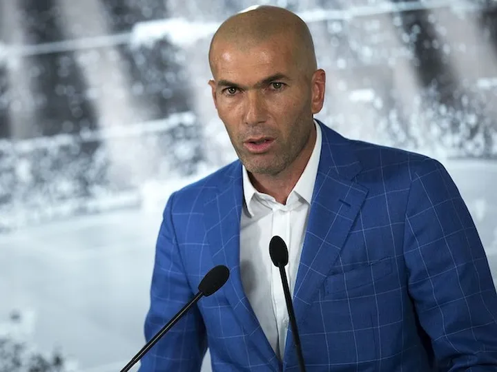 Zidane backs James Rodriguez, Isco