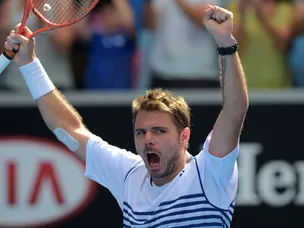 Wawrinka continues progress in Melbourne
