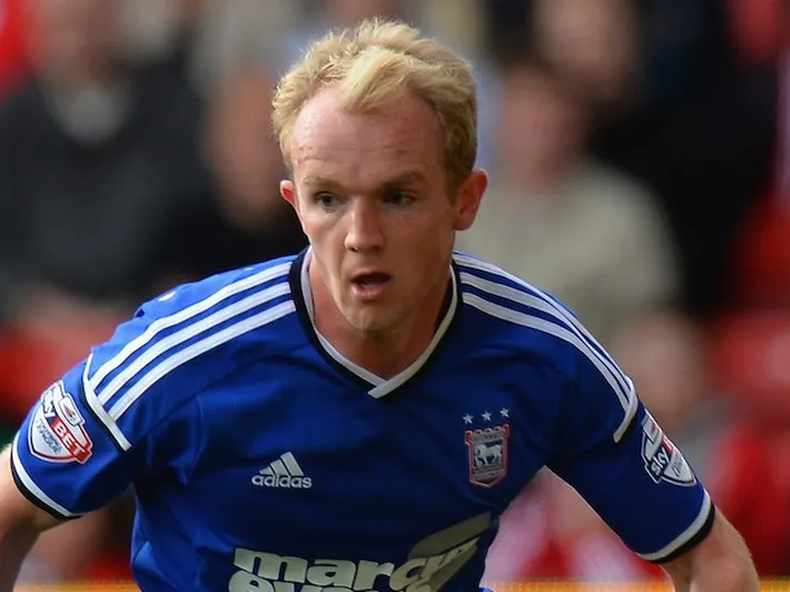 Sunderland finalise Jonny Williams deal