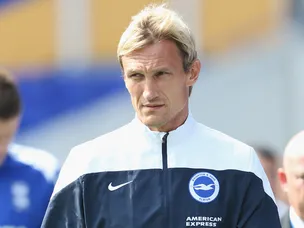 Holla, Teixeira on the bench for Brighton